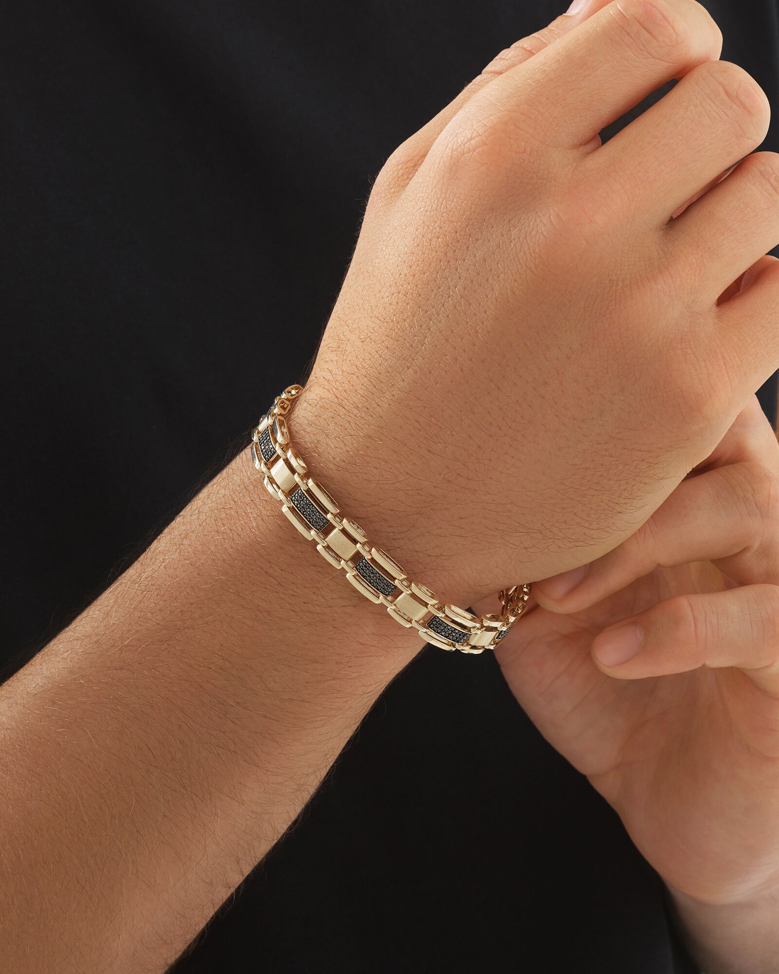 21cm Bracelet with .43TW of Black Diamonds in 10kt Yellow Gold Black Rhodium