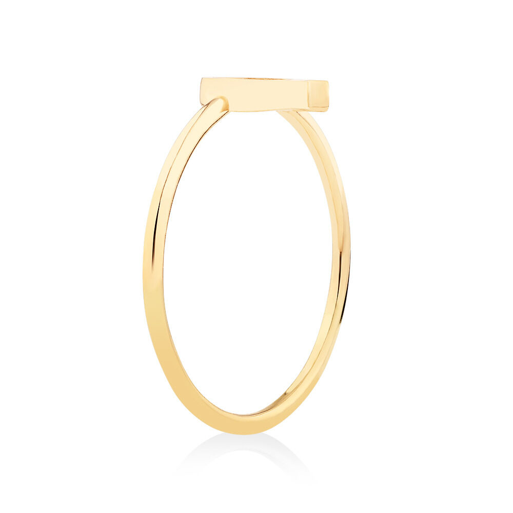 Q Initial Ring in 10kt Yellow Gold