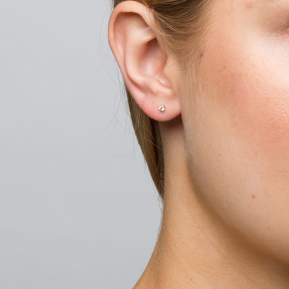 Classic Stud Earrings with 0.085 Carat TW of Diamonds in 10kt Yellow Gold