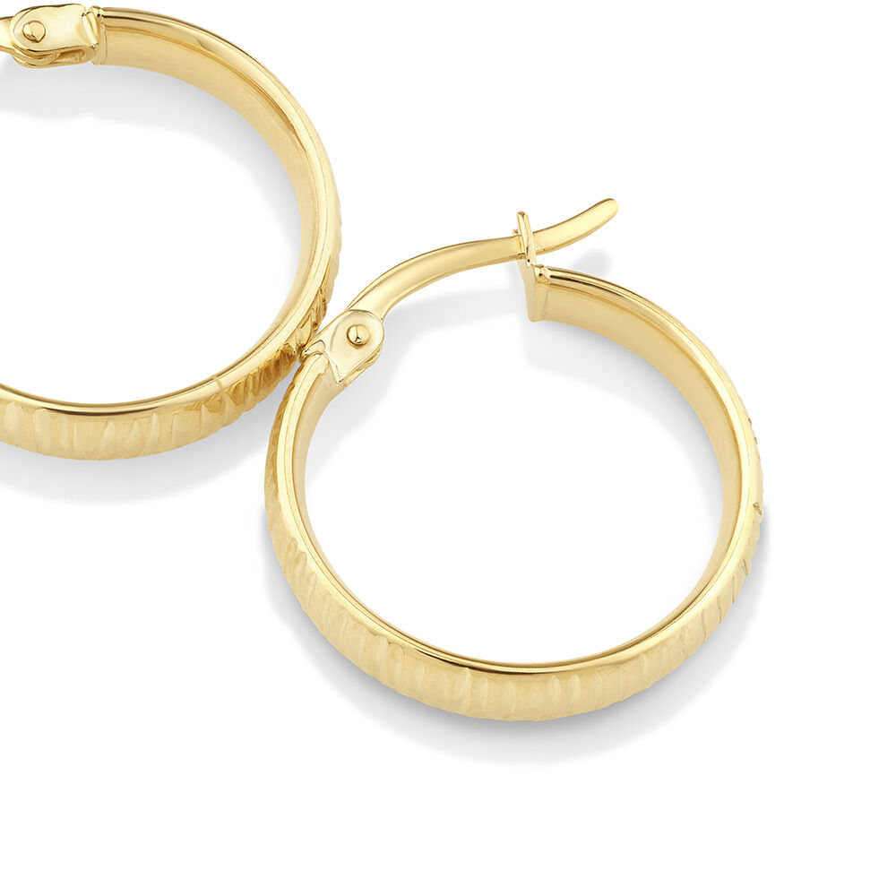 15mm Diamond Cut Hoop Earrings In 10kt Yellow Gold