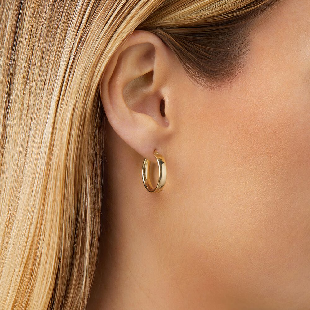 Hoop Earrings in 10kt Yellow Gold
