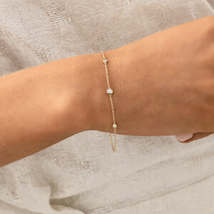 Station Bracelet with 0.10 Carat TW of Diamonds in 10kt Yellow Gold