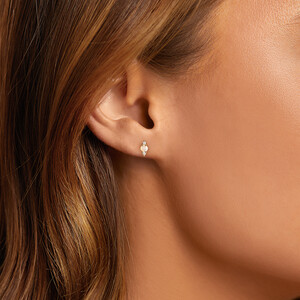 Stud Earrings with Opal & Diamonds in 10kt Yellow Gold
