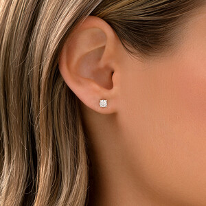 Boutons d'oreilles certifiées en or blanc 14 K avec diamants totalisant 0,46 ct