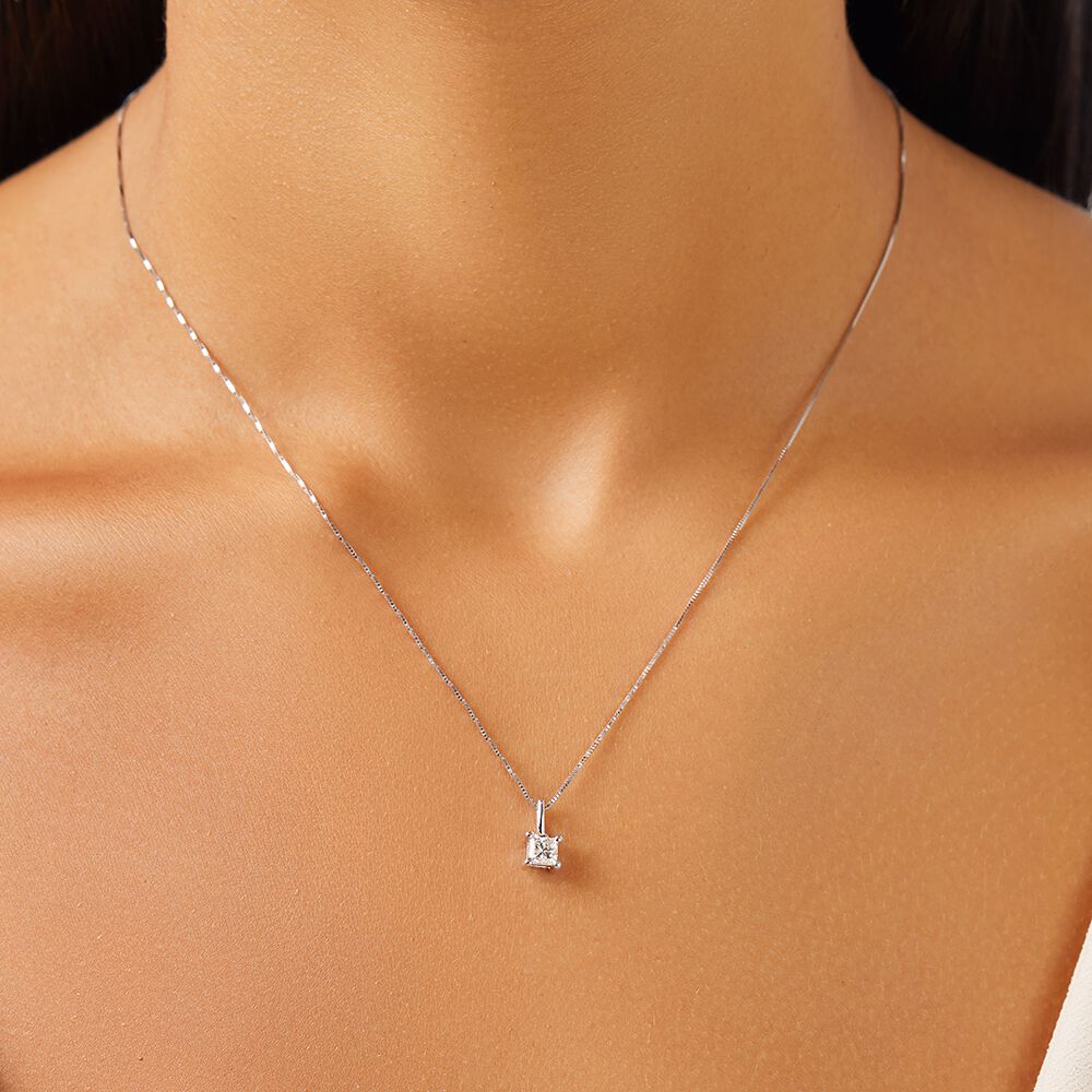 Solitaire Pendant with 0.50 Carat Diamond in 18kt White Gold