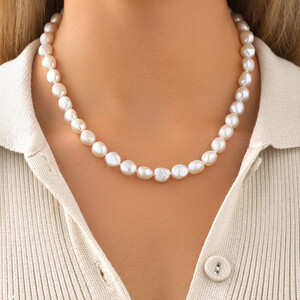 Baroque Pearl Necklace in 10kt Yellow Gold