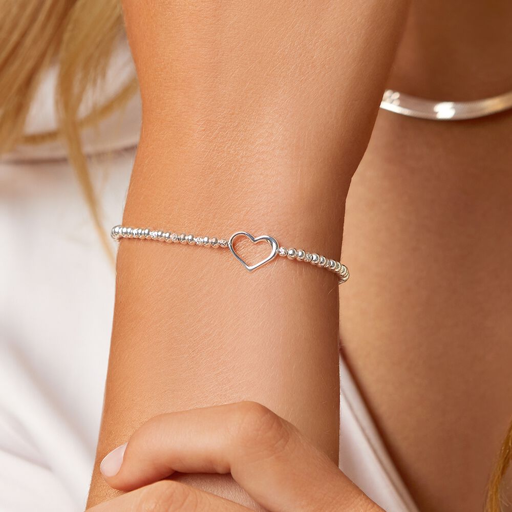 23cm (9.5") Heart Bracelet In Sterling Silver