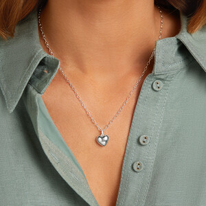 Petit pendentif en forme de cœur en argent sterling avec chaîne de 45 cm