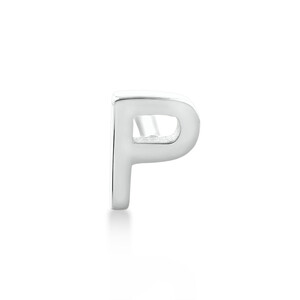 Bouton d'oreille unique à initiale « P » en argent