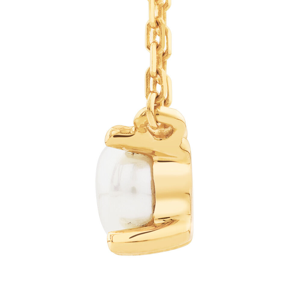 Necklace with Cultured Freshwater Pearl in 10kt Yellow Gold