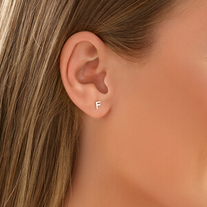Bouton d'oreille unique à initiale F en argent sterling
