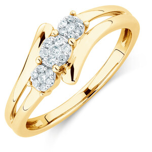Ring with Diamonds in 10kt Yellow Gold