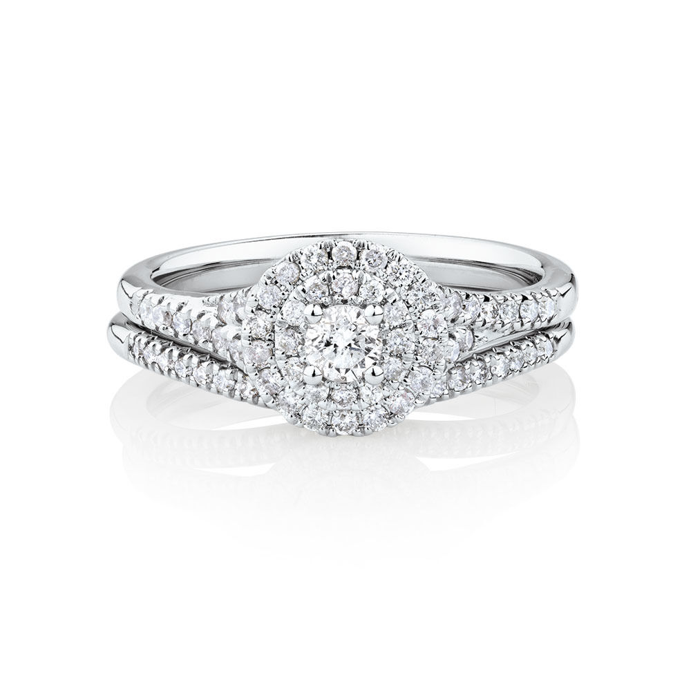 Bridal Set With 0.60 Carat TW of Diamonds In 10kt White Gold