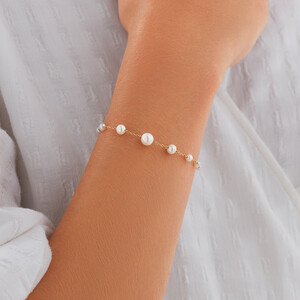 19cm Cultured Freshwater Pearl Bracelet in 10kt Yellow Gold