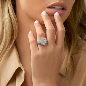 Halo Ring with 3 Carat Of Diamonds in 10kt White Gold