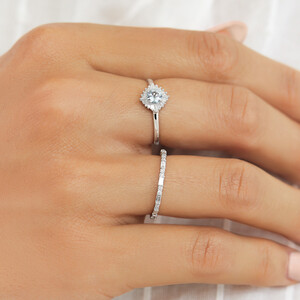 Ring with Aquamarine & Diamonds in 10kt White Gold