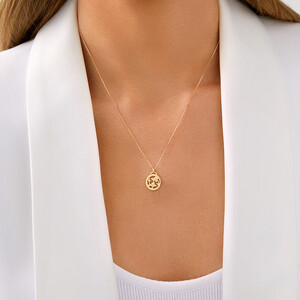 Pisces Zodiac Pendant with Chain in 10kt Yellow Gold