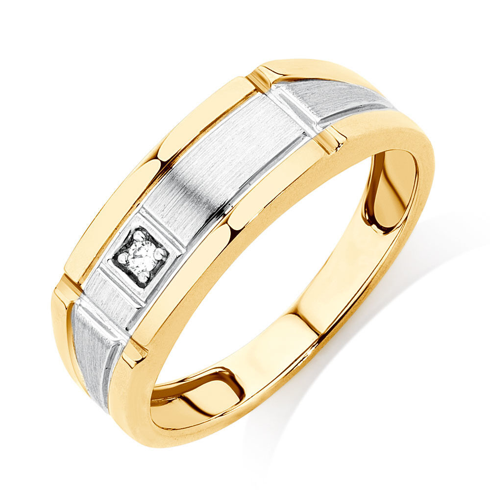 Men's Ring with a Diamond in 10kt Yellow Gold
