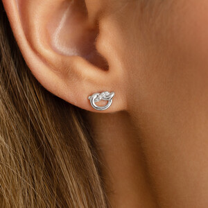 Boutons d'oreilles en forme de petits nœuds en argent sterling avec diamants