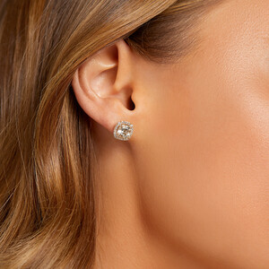 Boutons d’oreilles halo en or jaune 10 K avec améthyste verte et diamants totalisant 0,32 ct