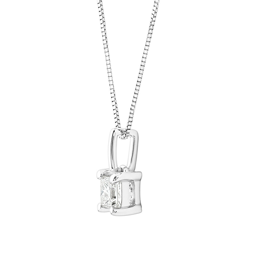 Solitaire Pendant with 0.50 Carat Diamond in 18kt White Gold